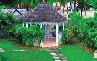 Rooms On The Beach Ocho Rios 2*,  Jamaica