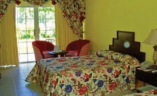 Rooms On The Beach Ocho Rios Hotel