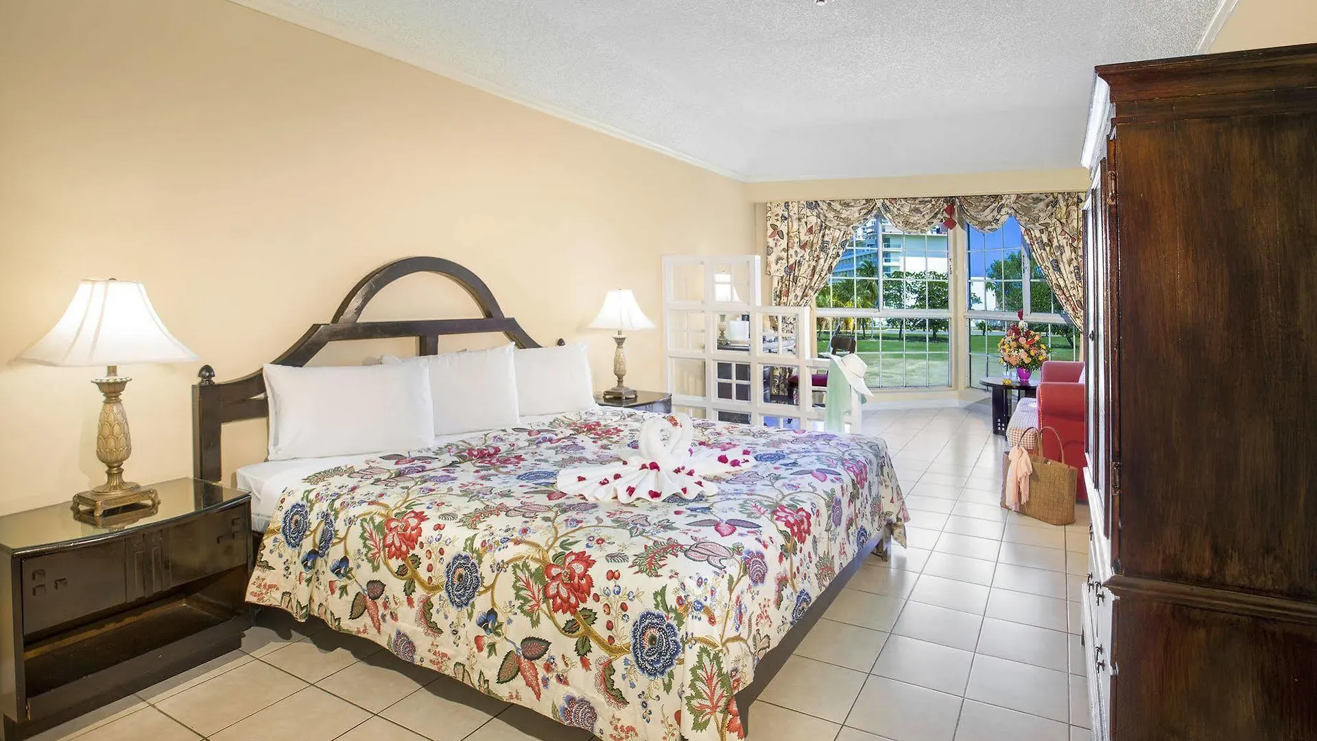 Rooms On The Beach Ocho Rios Hotel